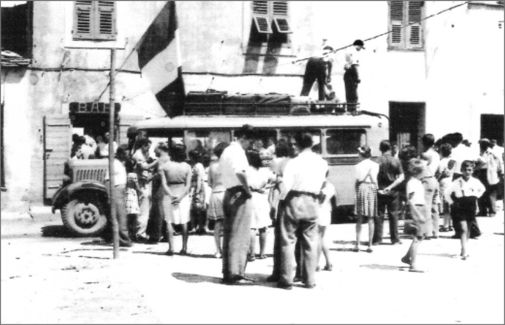 Implantés à Lucciana en haute Corse, les autocars A Marana ont été créés en 1932 par le grand-père Paul-André. Entreprise familiale depuis maintenant trois générations, ils sont devenus au fil des années un acteur incontournable dans le domaine du transport routier de personnes.